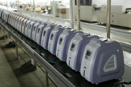 Isı Dengesi Sistemi HEPA Filtreli Akış Hızı 1 ~ 3L Taşınabilir Oksijen Konsantratörü Nemlendirici